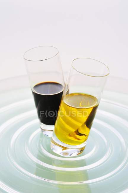 Olive oil and balsamic vinegar — Stock Photo