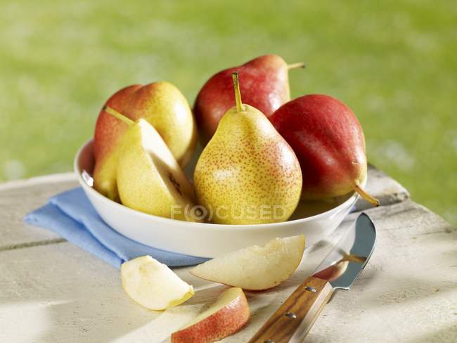 Several pears in dish — Stock Photo