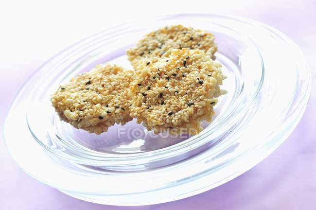 Biscoitos de arroz tailandês com gergelim — Fotografia de Stock