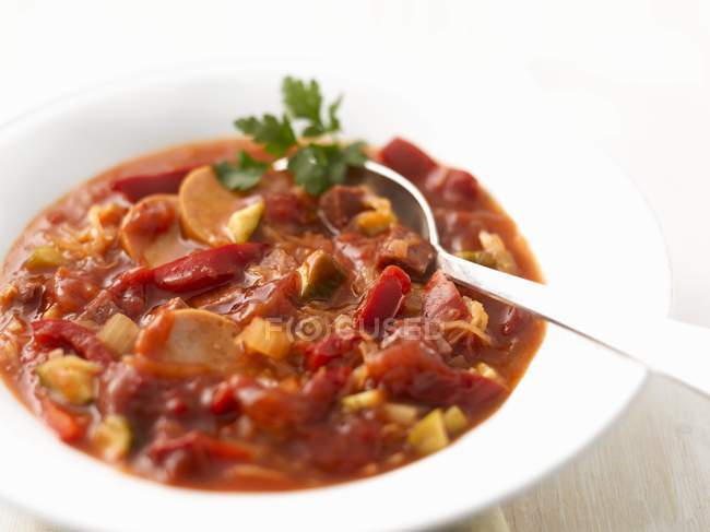 Rote-Bete-Suppe mit Fleisch — Stockfoto