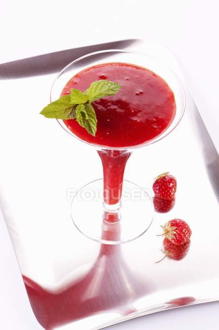 Smoothie with mint on tray — Stock Photo