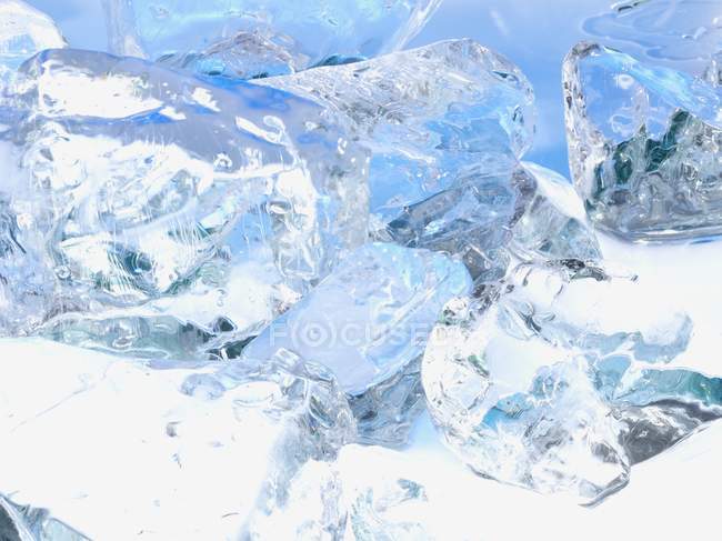 Diversi cubetti di ghiaccio — Foto stock