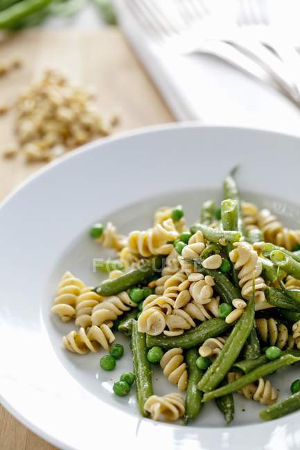 Fusilli pasta with green beans — Stock Photo