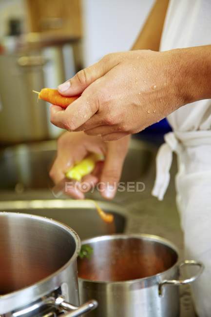 Chef in commercial kitchen — Stock Photo