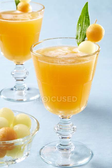 Melon juice served in glasses — Stock Photo