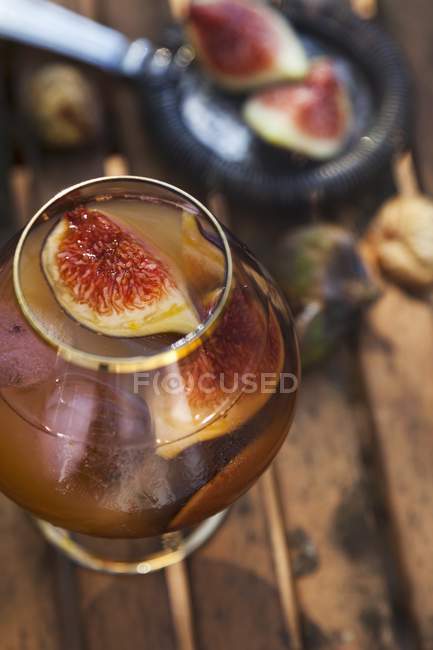 Closeup view of iced drink with figs — Stock Photo
