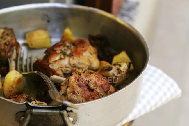 Coniglio fritto in padella — Foto stock