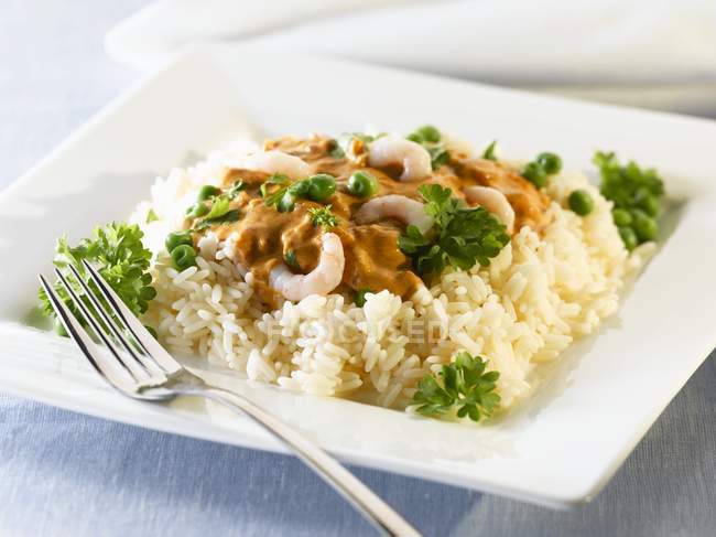 Prawn curry on rice — Stock Photo