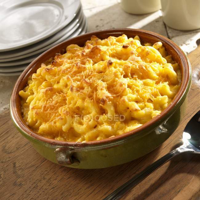 Baked macaroni and cheese — Stock Photo