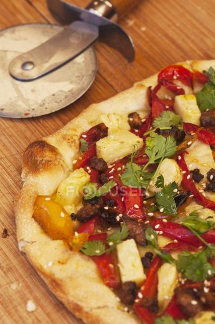 Crust Pizza with Peppers — Stock Photo