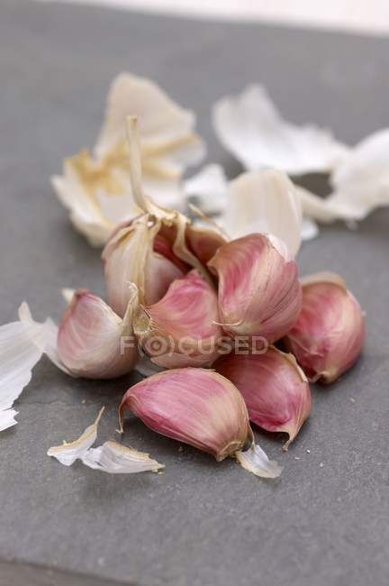 Fresh Garlic cloves — Stock Photo
