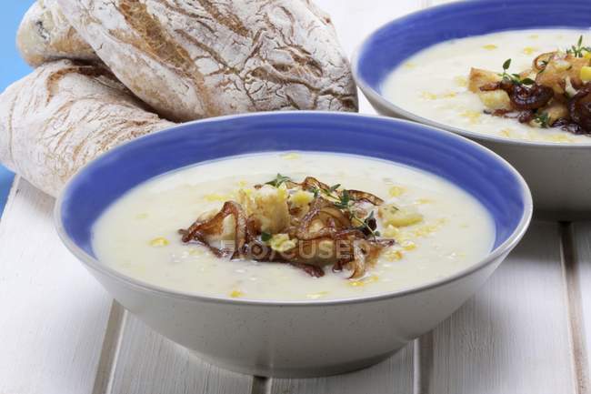 Corn chowder in bowl — Stock Photo