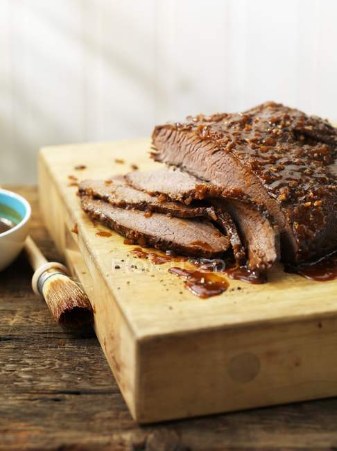 Sliced Grilled and marinated beef brisket — Stock Photo