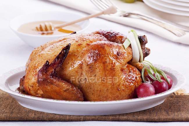 Roast chicken with  honey — Stock Photo