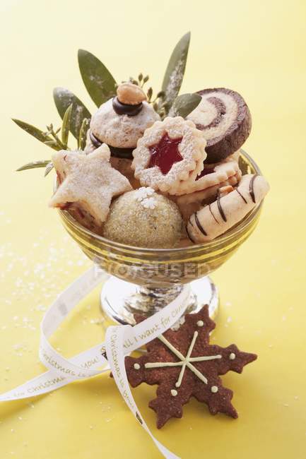 Christmas biscuits in a silver bowl — Stock Photo