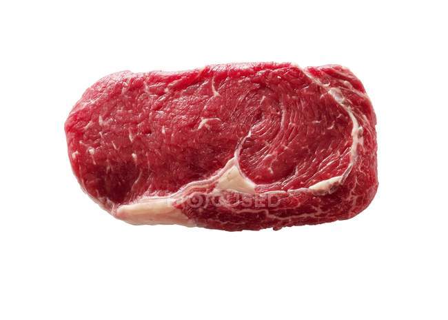 Trozo de carne cruda - foto de stock