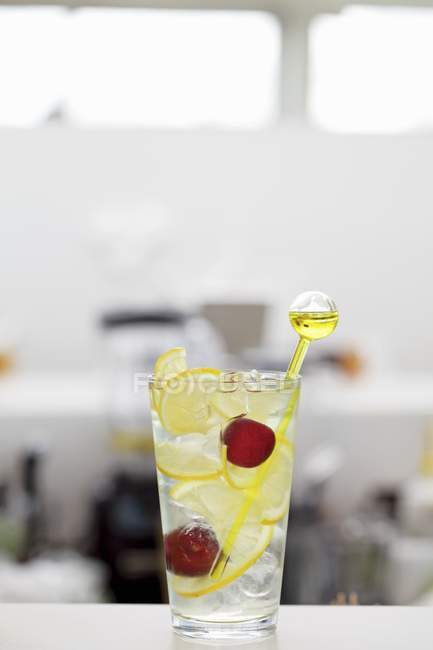 Lemonade with cherries — Stock Photo