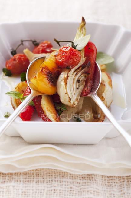Oven-roasted vegetable salad — Stock Photo