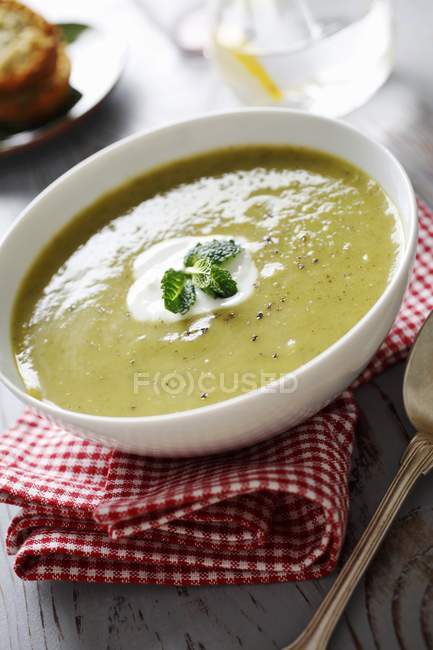 Soupe de courgette crémeuse — Photo de stock