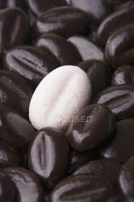Рожевий цукор кавовий зерно — стокове фото