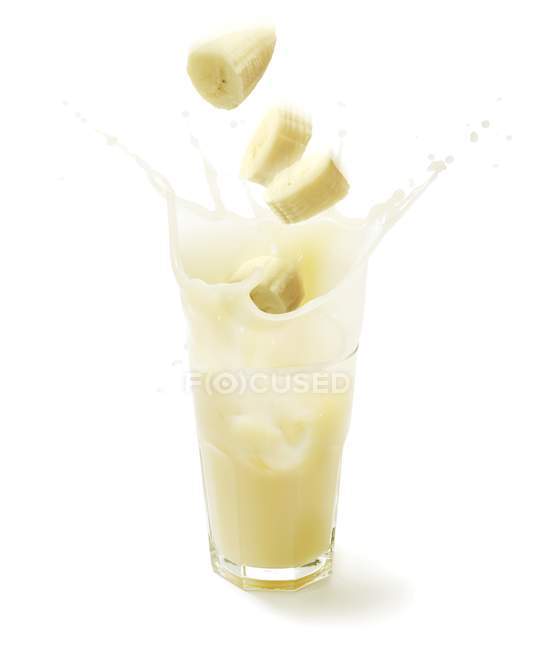 Bananenscheiben fallen — Stockfoto
