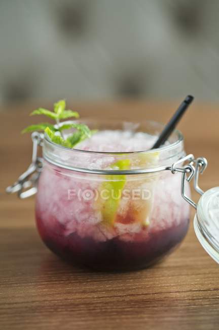 Blackberry cocktail with rum — Stock Photo
