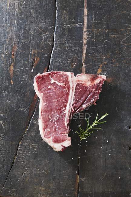 Rohe T-Bone-Steaks — Stockfoto