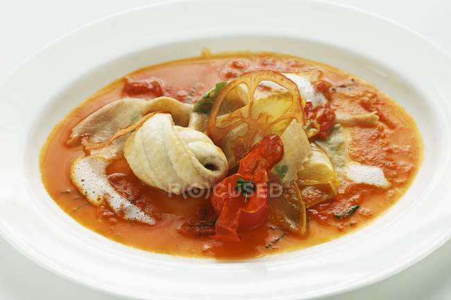 Sole fillet with wholemeal pasta — Stock Photo