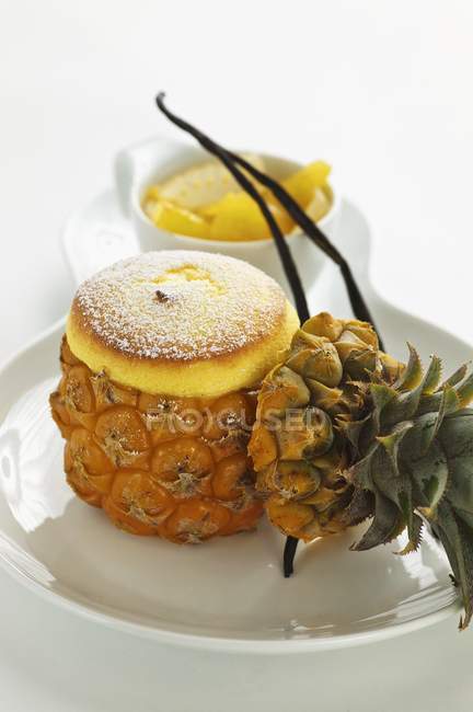 Pineapple souffl with yogurt — Stock Photo