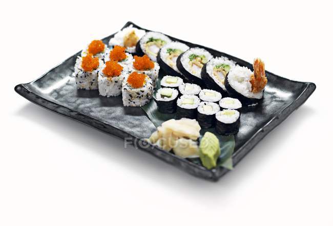 Diferentes tipos de sushi — Fotografia de Stock