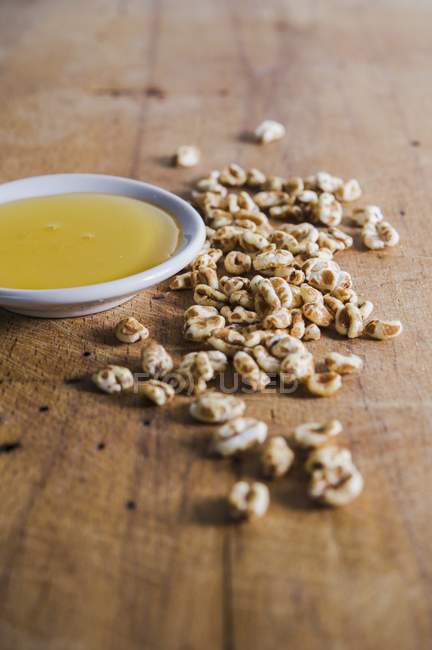 Miel blé soufflé — Photo de stock