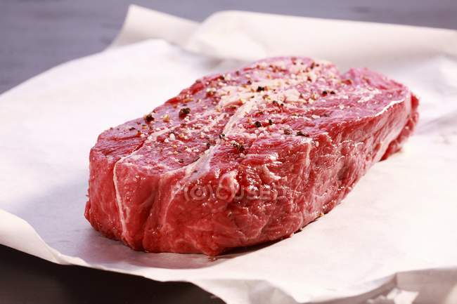 Seasoned beef steak — Stock Photo