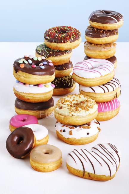 Ein Arrangement von Donuts — Stockfoto