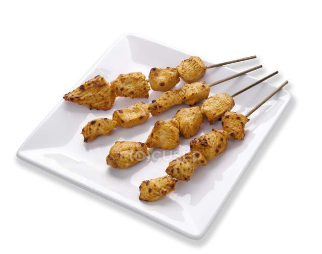 Spicy piri-piri chicken kebabs — Stock Photo