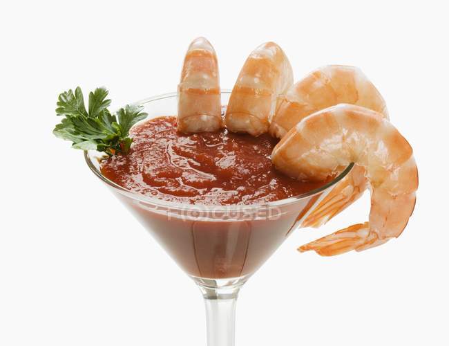 Cocktail de camarão em vidro — Fotografia de Stock