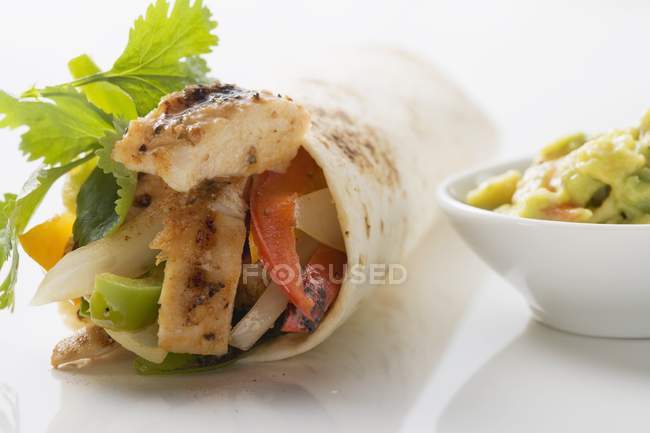 Wrap with chicken and peppers — Stock Photo