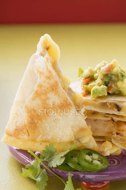 Chicken quesadillas with guacamole — Stock Photo