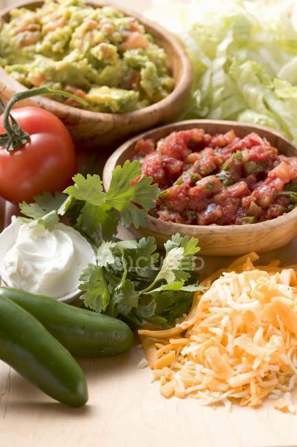 Salsa e ingredientes de embrulho — Fotografia de Stock