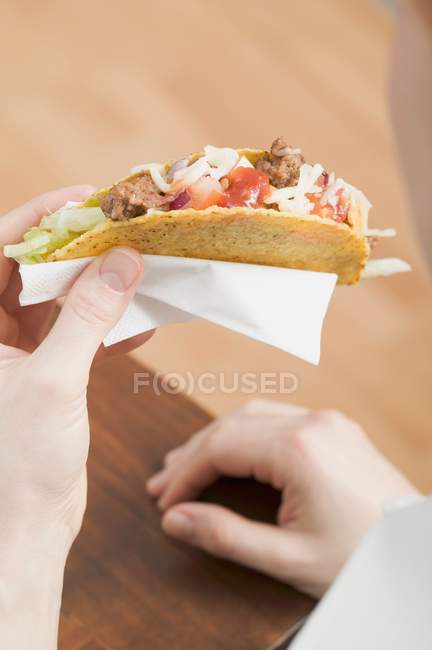 Minco taco in paper — Stock Photo