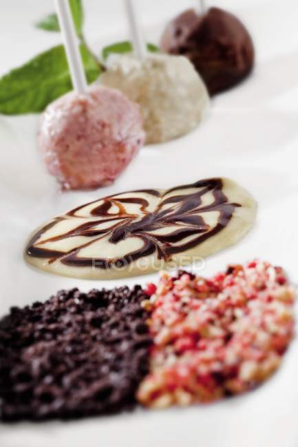 Chocolate e Cheesecake de Morango — Fotografia de Stock