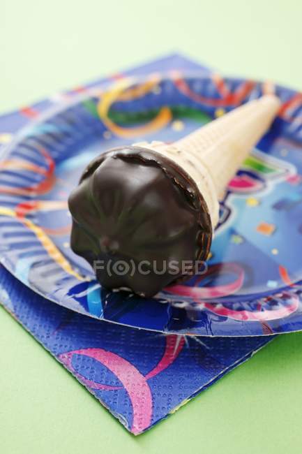 Marshmallow cone on plate — Stock Photo