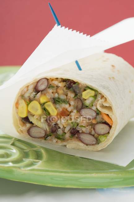 Burrito aux haricots et riz — Photo de stock