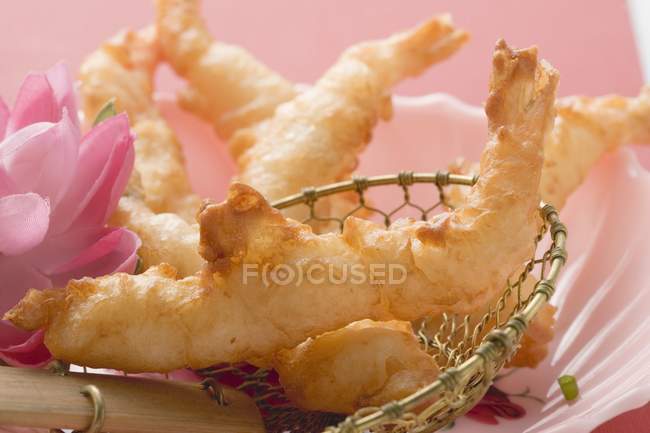 Crevettes frites en pâte — Photo de stock