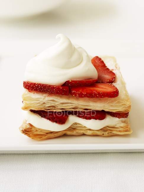 Mille feuilles pastry with strawberries — Stock Photo