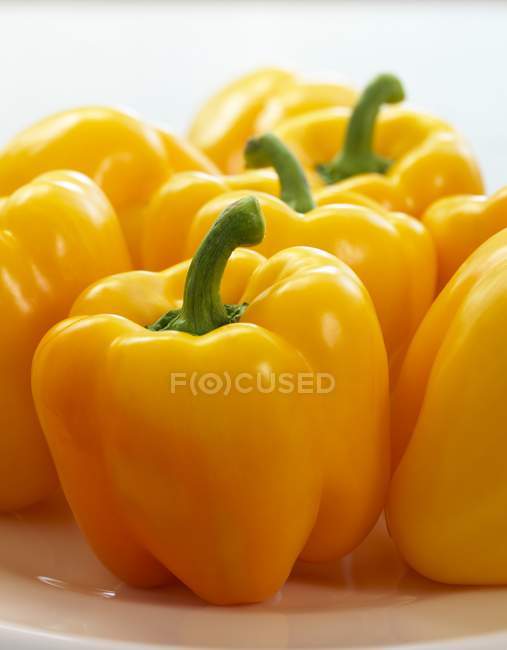 Fresh yellow peppers — Stock Photo