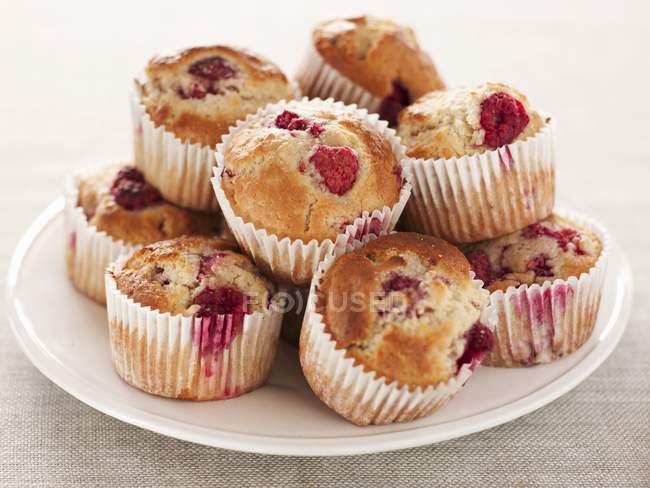 Pile de muffins framboises — Photo de stock