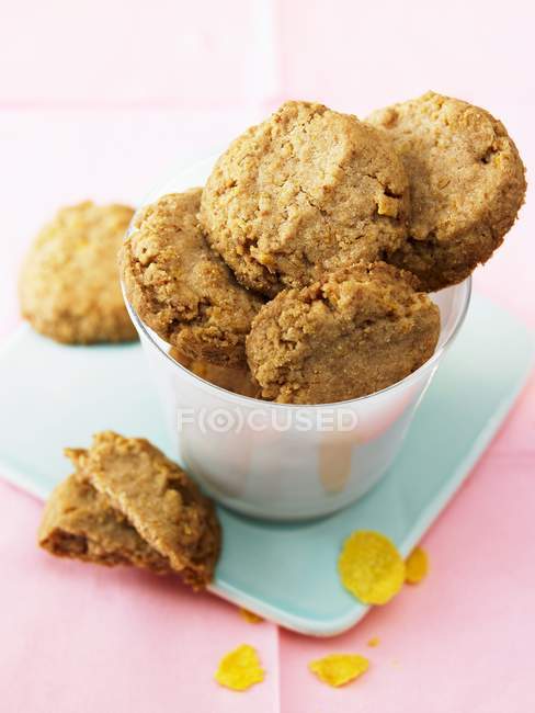 Biscoitos crocantes com flocos de milho — Fotografia de Stock