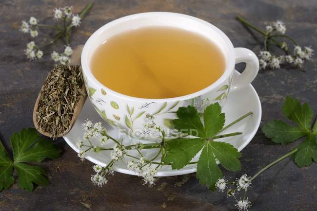 Деревянный санитарный чай — стоковое фото