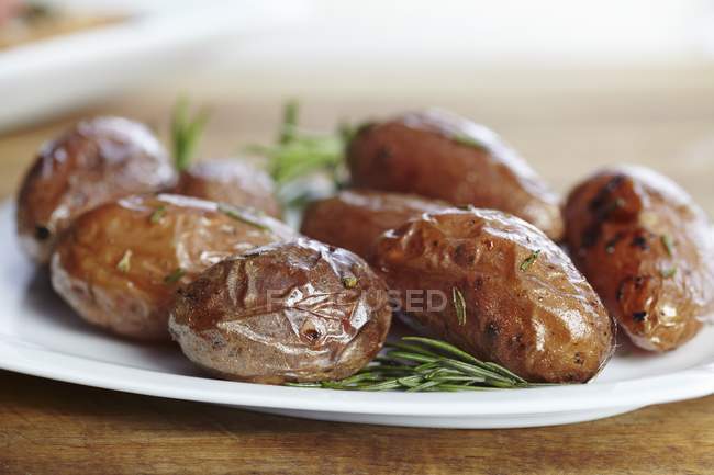 Roasted Potatoes with Rosemary — Stock Photo