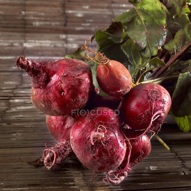 Bunch of fresh beetroot with leaves — Stock Photo